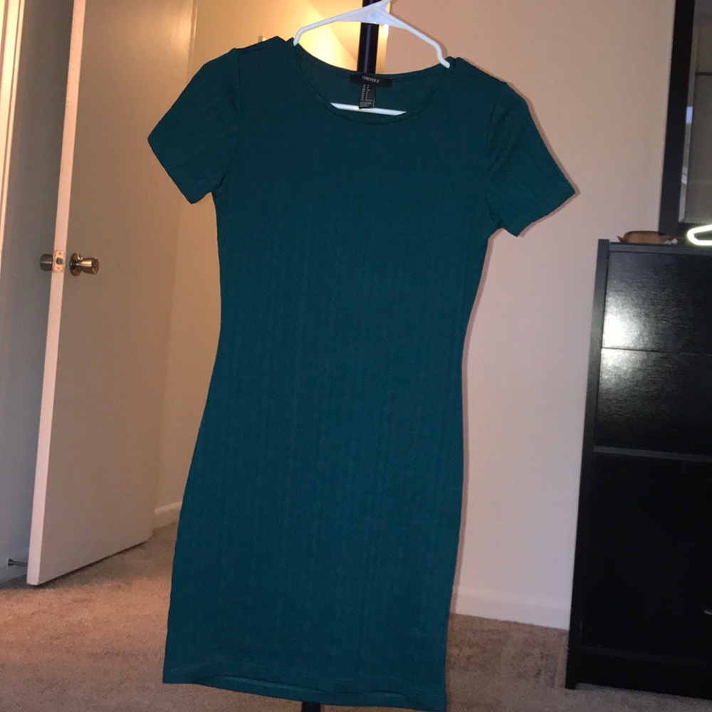 Fitted emerald dress size small